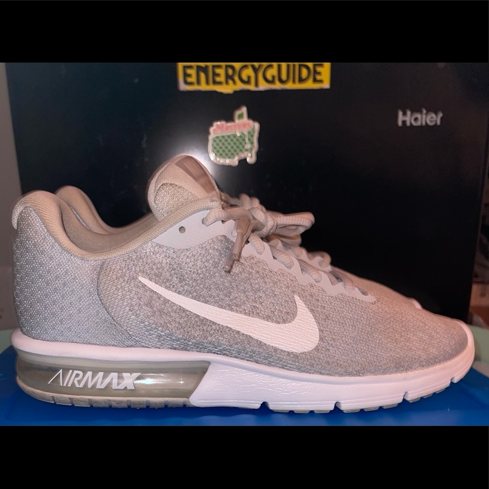 Women’s Nike Air Max Sequent 2 Size 10